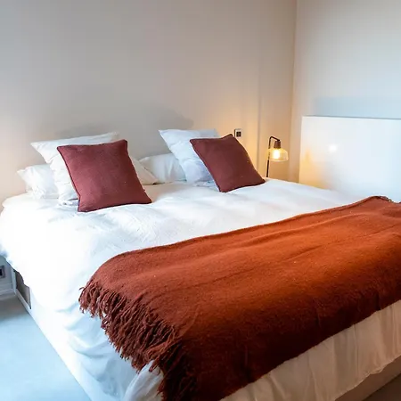 Brand - Luxury In The Of * Gent